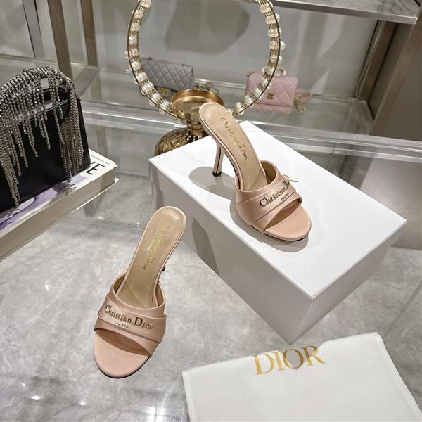 20251128184321453 250